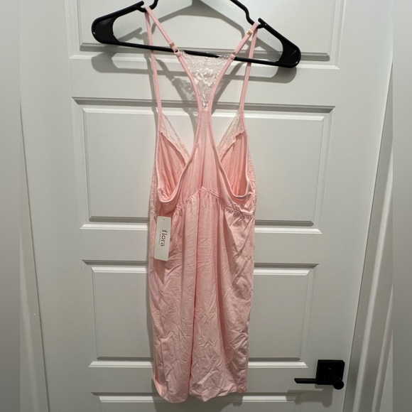 Flora pink nightgown - Picture 7 of 10
